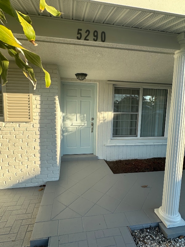 5290 38th Way S in St. Petersburg, FL - Foto de edificio - Building Photo