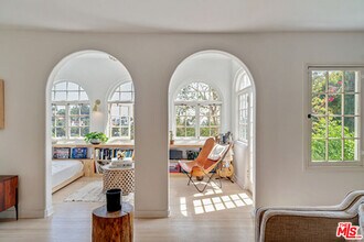 6402 Ivarene Ave in Los Angeles, CA - Building Photo - Building Photo