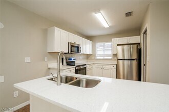 2914 NW 11th St in Cape Coral, FL - Building Photo - Building Photo