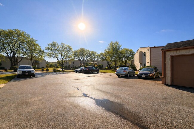 1876 Haymarket Rd in Waukesha, WI - Building Photo - Building Photo