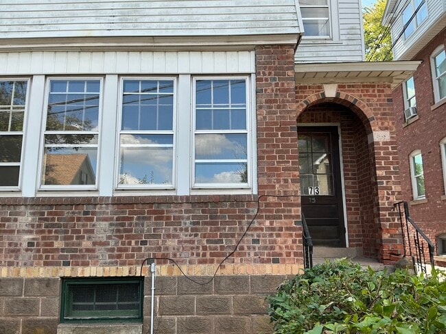 73 Stack St, Unit 73 1st Floor in Middletown, CT - Building Photo - Building Photo