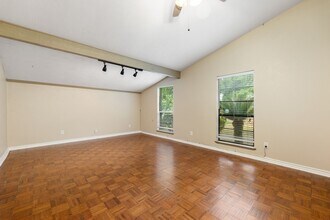 4838 Gretna Green Dr in Houston, TX - Building Photo - Building Photo