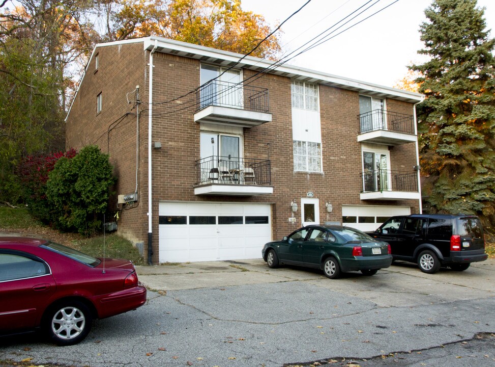 Noll Townhomes in Pittsburgh, PA - Building Photo