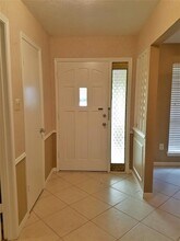 3800 Kingsway Dr in Baytown, TX - Foto de edificio - Building Photo