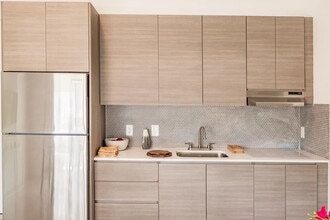 Aerie - Co-Living Apartments in Miami, FL - Building Photo - Building Photo