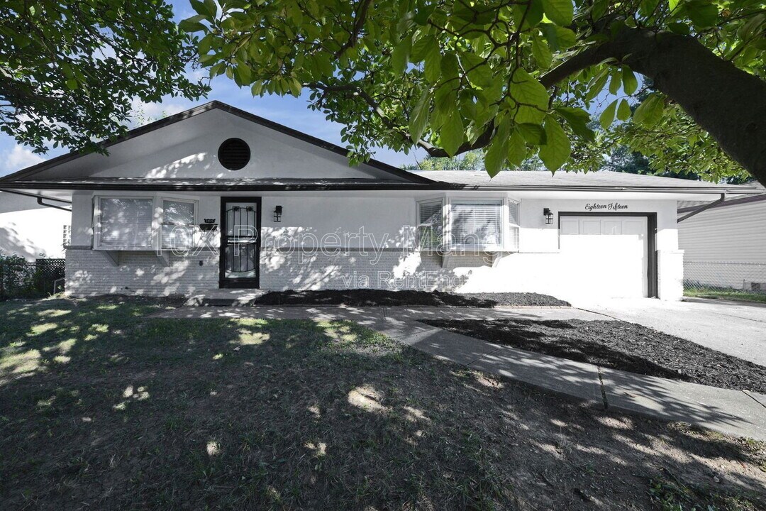 1815 Woodcrest Rd in Columbus, OH - Foto de edificio