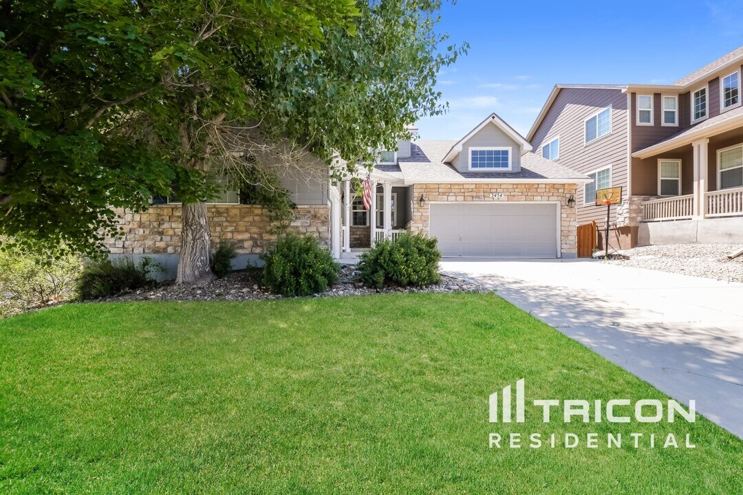 3454 Dove Valley Pl in Castle Rock, CO - Building Photo