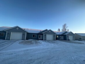 1455 S Center Point Dr in Wasilla, AK - Building Photo - Building Photo