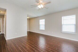 1329 Biscayne Grove Ln in Jacksonville, FL - Building Photo - Building Photo