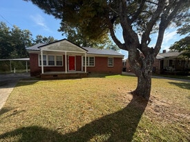 1105 Sycamore Rd in Kinston, NC - Building Photo