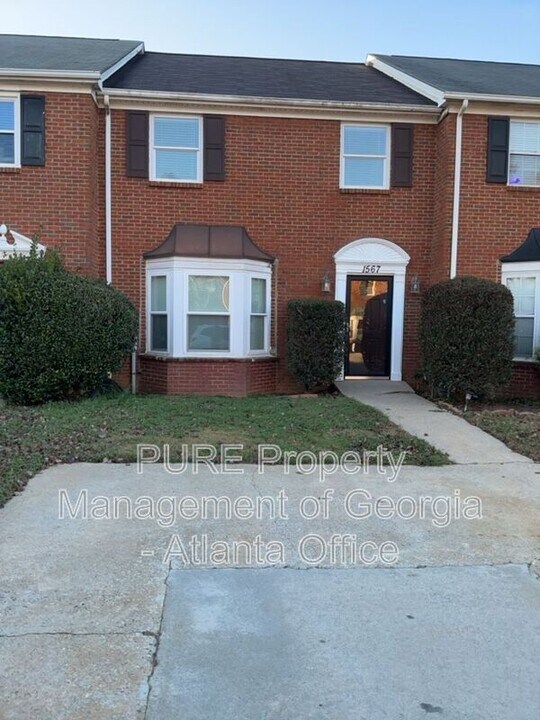1567 Paces Ferry N Dr SE in Smyrna, GA - Building Photo