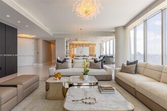 17975 Collins Ave, Unit 3202 in Sunny Isles Beach, FL - Building Photo - Building Photo