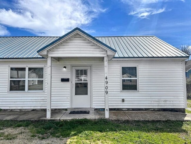 4909 Buford Ave in Millington, TN - Building Photo - Building Photo