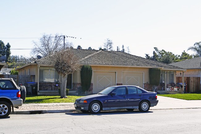 962 Goodwin Ave in San Jose, CA - Foto de edificio - Building Photo