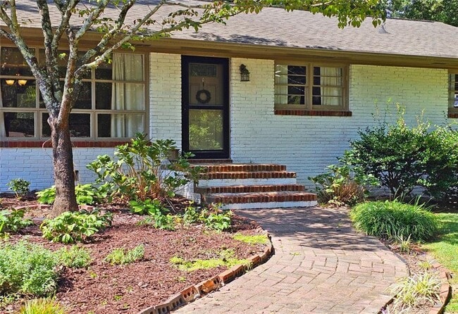 194 Kenneth Dr in Alpharetta, GA - Building Photo - Building Photo