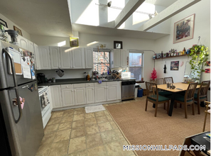 10 Parker Hill Ave in Boston, MA - Building Photo - Building Photo
