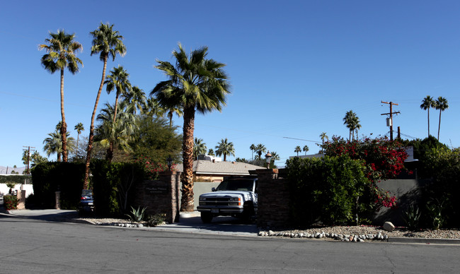 Thirteen Palms in Palm Springs, CA - Building Photo - Building Photo