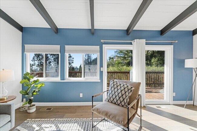 6021 Snake Rd in Oakland, CA - Building Photo - Building Photo
