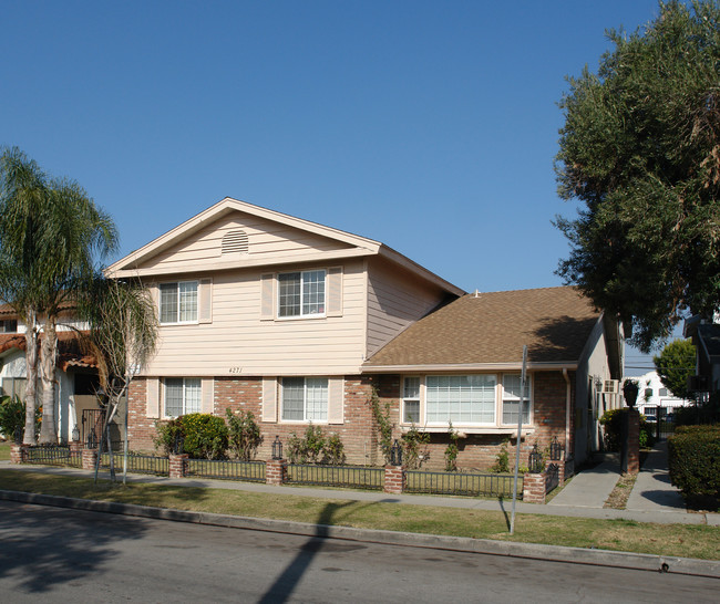 4271 Green Ave in Los Alamitos, CA - Foto de edificio - Building Photo