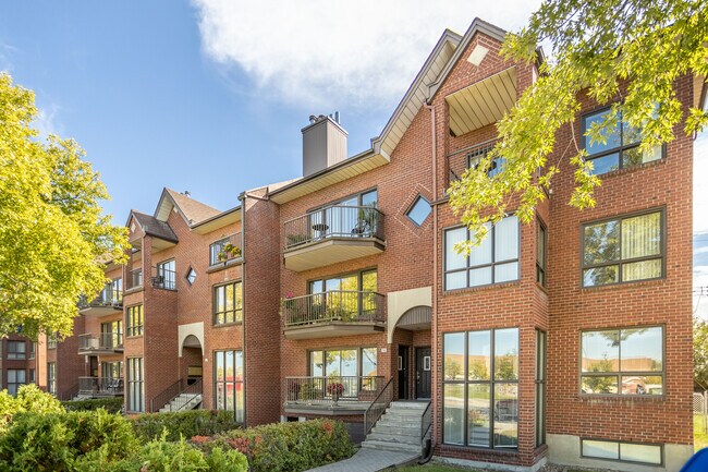 7580 Maurice-Duplessis Boul in Montréal, QC - Building Photo - Primary Photo