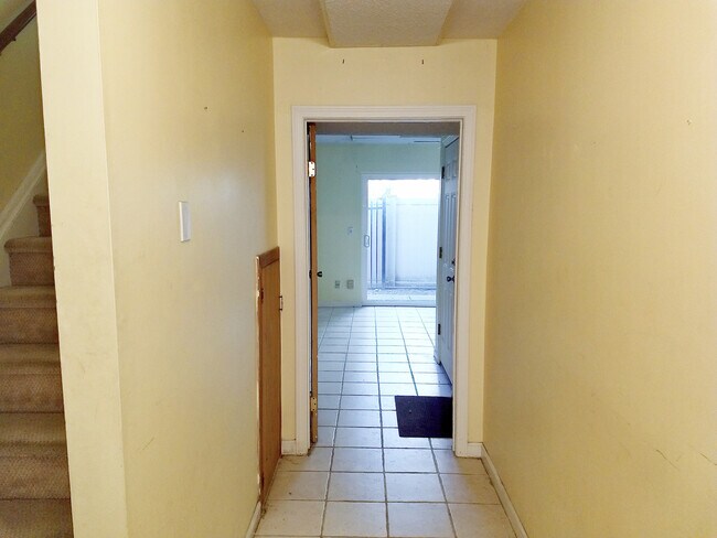 1611 Washington Blvd-Unit -1 in Stamford, CT - Building Photo - Building Photo