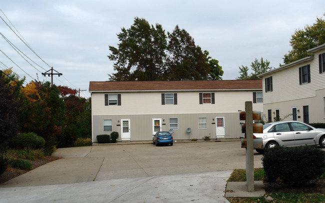 2901-2915 Hemlock Dr in Erie, PA - Building Photo - Building Photo