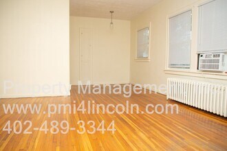 1630 H St-Unit -D4 in Lincoln, NE - Building Photo - Building Photo