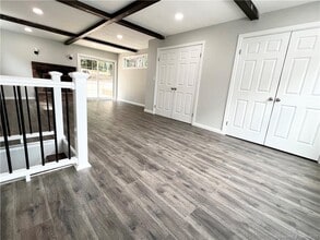 126 Hoadley St in Naugatuck, CT - Building Photo - Building Photo