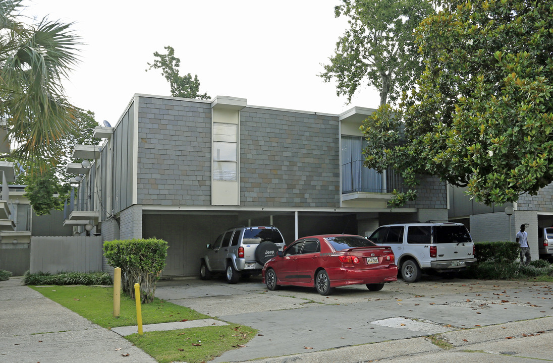 1025 Carrollton Ave in Metairie, LA - Building Photo