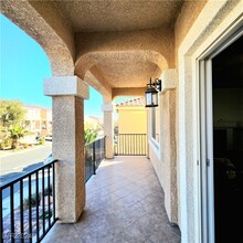 4575 Mission Meadow Cir in Las Vegas, NV - Building Photo - Building Photo