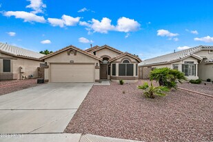 8775 W Adam Ave in Peoria, AZ - Building Photo