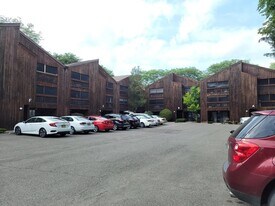 400 E Main St in Endicott, NY - Building Photo