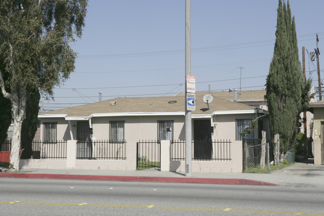 6155 Gage Ave in Bell Gardens, CA - Building Photo