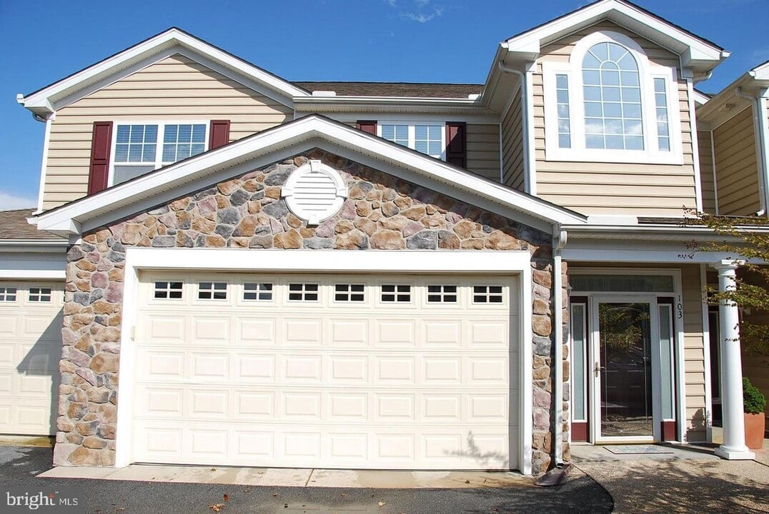 18879 Forgotten Harbor Ct in Rehoboth Beach, DE - Foto de edificio