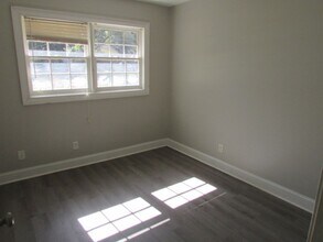 1723 W Oakland Ave in Sumter, SC - Building Photo - Building Photo