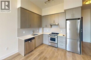 212 King William St in Hamilton, ON - Building Photo