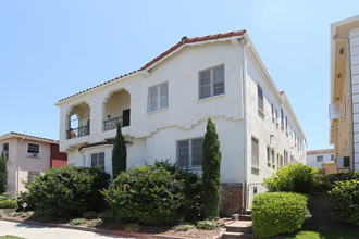 9556 W Olympic Blvd in Beverly Hills, CA - Building Photo - Building Photo