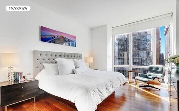 10 W End Ave in New York, NY - Building Photo - Building Photo