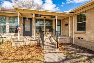 1747 Mariposa Dr in Dallas, TX - Building Photo - Building Photo
