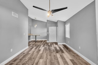 2280 E Preserve Way in Miramar, FL - Foto de edificio - Building Photo