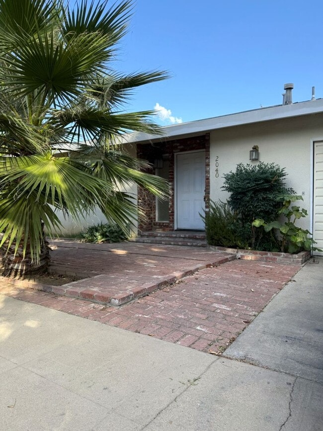 2040 V St in Merced, CA - Building Photo - Building Photo