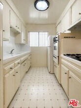 935 N Alfred St in Los Angeles, CA - Building Photo - Building Photo