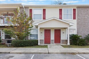 1806 Shay-Lin Ct in Niceville, FL - Building Photo