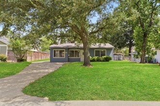950 Lamonte Ln in Houston, TX - Building Photo - Building Photo