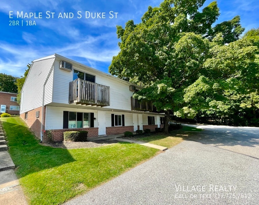 461 E Maple St in Dallastown, PA - Building Photo