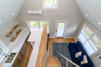 12 Maugus Ave in Wellesley, MA - Building Photo - Building Photo