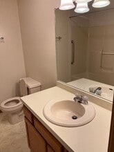 155 Redstone Hill Rd, Unit 95 in Bristol, CT - Building Photo - Building Photo