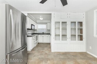 1216 Cherokee Ave in Royal Oak, MI - Building Photo - Building Photo