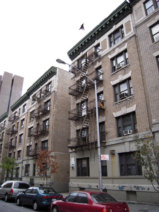 514 W 184th St in New York, NY - Building Photo