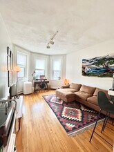 1665 Commonwealth Ave, Unit 15 in Boston, MA - Building Photo - Building Photo